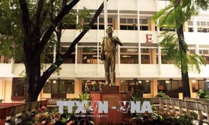 Tự hào tiếp bước Bác Tôn