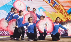Duyên dáng điệu múa của người Giáy