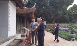 Văn Miếu – Quốc Tử Giám đưa vào hoạt động hệ thống thuyết minh tự động với 8 ngôn ngữ