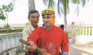 Ông Đỗ Mỹ Tân - Người đam mê nghệ thuật hát Bả Trạo