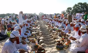 Đồng bào Chăm ở Bình Thuận rộn ràng đón Tết Ramưwan 2018