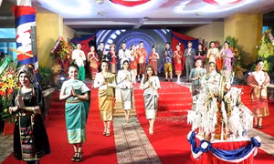 Hơn 500 lưu học sinh Lào đón Tết cổ truyền Bunpimay ấm áp ở Huế