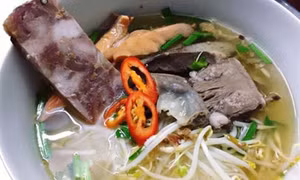 Về Bến Tre thưởng thức món hủ tiếu "độc nhất vô nhị"