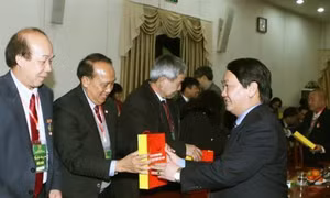 Ủy ban Trung ương Mặt trận Tổ quốc Việt Nam gặp mặt kiều bào tiêu biểu mừng Xuân Mậu Tuất 2018