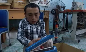Thầy giáo "tý hon" Nguyễn Ngọc Phương hết lòng vì nạn nhân da cam