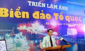 Khai mạc triển lãm ảnh “Biển đảo Tổ quốc”