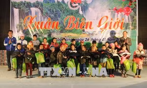 Chương trình "Xuân biên giới năm 2018” đến với các huyện Trùng Khánh và Hạ Lang