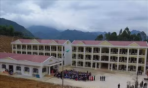 Khánh thành công trình Trường Phổ thông Dân tộc nội trú huyện Phù Yên