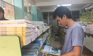 Thành phố Hồ Chí Minh đảm bảo cung ứng đủ sách giáo khoa cho học sinh