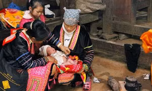 Duy trì và phát triển đội ngũ cô đỡ thôn bản (Bài 1)