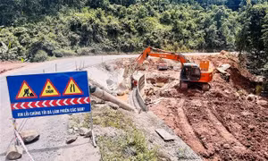 Hoàn thành 50% khối lượng sửa chữa Quốc lộ 15D lên Cửa khẩu quốc tế La Lay