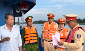 Long An: Tổng kiểm soát phương tiện có gắn thiết bị bơm, hút và vận chuyển cát sỏi
