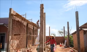 Lâm Đồng còn 640 căn nhà tạm, nhà dột nát chưa hoàn thành