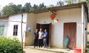 Tấm lòng nhân ái thắp lửa yêu thương