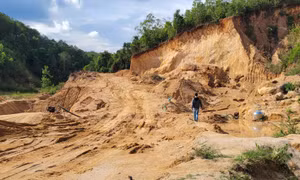 Huyện Chư Păh (Gia Lai) xử lý thiếu quyết liệt vụ hàng nghìn m³ đất, cát bị khai thác trái phép