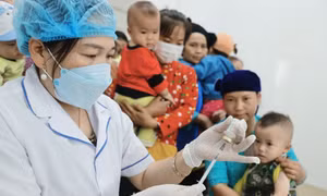 53/54 tỉnh có tỷ lệ tiêm vắc-xin phòng chống bệnh sởi đạt 95,2%