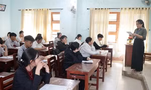 Kỳ thi tốt nghiệp THPT 2025: Quan tâm hỗ trợ thí sinh dân tộc Cơ Tu