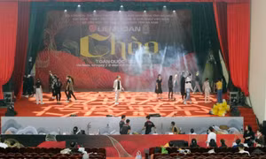 Các diễn viên đã sẵn sàng cho Liên hoan. Ảnh: Đại Nghĩa - TTXVN
