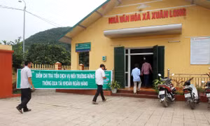 Quỹ Bảo vệ và Phát triển rừng tỉnh Yên Bái đã phối hợp với các đơn vi tiến hành chi trả tiền DVMTR cho các chủ rừng trên địa bàn tỉnh.Ảnh : yenbaifpdf.gov.vn