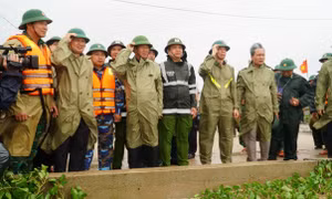 Phó Thủ tướng Lê Văn Thành: Nhanh chóng thống kê thiệt hại do bão số 4 để có biện pháp hỗ trợ kịp thời