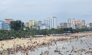 Bãi biển Sầm Sơn. Ảnh Quang Quyết - TTXVN