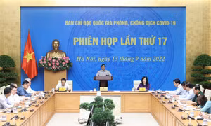 Thủ tướng Phạm Minh Chính chủ trì phiên họp lần thứ 17 Ban Chỉ đạo quốc gia phòng, chống dịch COVID-19. Ảnh: Dương Giang-TTXVN 