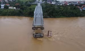 Phú Thọ: Cấm toàn bộ các phương tiện xe cơ giới lưu thông qua các cầu Tứ Mỹ, Trung Hà và Phong Châu