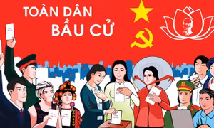 Bộ trưởng Bộ Quốc phòng, Thượng tướng Phan Văn Giang kiểm tra thực tế công tác bầu cử tại khu vực bỏ phiếu số 4 ở Tổ 9, phường Phùng Chí Kiên, thành phố Bắc Kạn. Ảnh: TTXVN phát