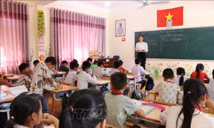 Học sinh lên lớp ở tỉnh Lai Châu. Ảnh: Nguyễn Oanh-TTXVN 
