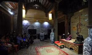 Quang cảnh buổi biểu diễn Ca trù tại đình Kim Ngân (Hà Nội). Ảnh: Thành Đạt - TTXVN 