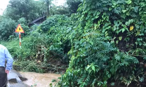Yên Bái: Mưa to kèm dông lốc, một học sinh tử vong do lũ cuốn