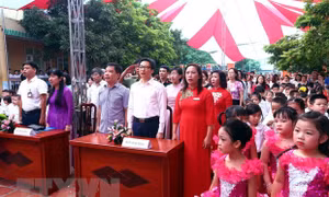 Phó Thủ tướng Vũ Đức Đam dự Lễ khai giảng năm học mới. Ảnh: Danh Lam - TTXVN
