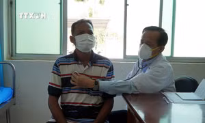 Bệnh nhân mắc lao đến khám tại Bệnh viện Phổi Đồng Tháp. Ảnh: Nhựt An - TTXVN 