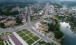 Thành phố Yên Bái đổi thay từng ngày. Ảnh: Đức Tưởng - TTXVN