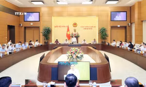 Chủ tịch Quốc hội Trần Thanh Mẫn phát biểu khai mạc Phiên họp thứ 35 của Ủy ban Thường vụ Quốc hội. Ảnh: An Đăng - TTXVN 