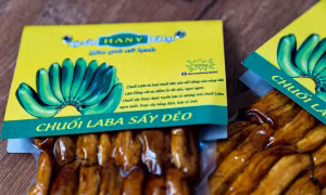 Chuối Laba là loại chuối đặc sản nổi tiếng của vùng đất Lâm Đồng với ưu điểm là rất dẻo, ngọt ngon. Ảnh : dacsanhanydalat.com
