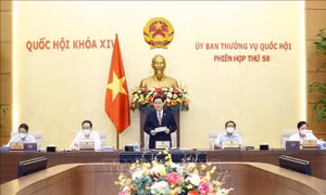 Chủ tịch Quốc hội Vương Đình Huệ phát biểu khai mạc Phiên họp thứ 58 của Ủy ban Thường vụ Quốc hội. Ảnh: Doãn Tấn/TTXVN