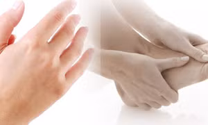 Chân tay bị tê bì do nhiều nguyên nhân. Ảnh: dieutrivatlytrilieu.com