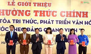 Bộ sách "Thường thức chính trị" - đưa chủ trương, đường lối của Đảng đi vào cuộc sống