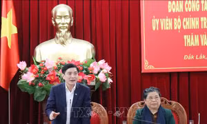 Đồng chí Bùi Văn Cường, Ủy viên Trung ương Đảng, Bí thư Tỉnh ủy Đắk Lắk phát biểu tại buổi làm việc. Ảnh: Tuấn Anh – TTXVN