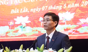 Thủ tướng Chính phủ phê chuẩn miễn nhiệm chức vụ Chủ tịch UBND tỉnh Đắk Nông nhiệm kỳ 2016 - 2021 đối với ông Nguyễn Đình Trung để nhận nhiệm vụ mới. Ảnh: Tuấn Anh - TTXVN