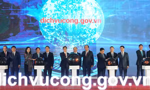 Thủ tướng khai trương Cổng dịch vụ công quốc gia. Ảnh: VGP