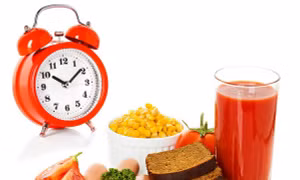 Thời gian ăn ảnh hưởng đến quá trình trao đổi chất. Ảnh: medicaldaily.com