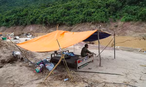 Cung đường Quốc lộ 16 từ Mỹ Lý đi Nhôn Mai tan hoang do lũ dữ