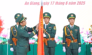 Tô thắm phẩm chất 'Bộ đội Cụ Hồ' trên tuyến biên giới Tây Nam