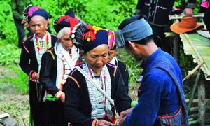 Lễ cầu mùa của người Khơ Mú