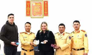 Ấm lòng hành động đẹp trên cao nguyên đá Hà Giang