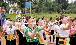 Các trò chơi trong lễ hội “Xên Mường” của người Thái
