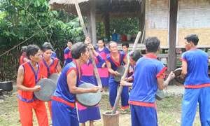 Lễ bỏ mả của đồng bào Raglai
