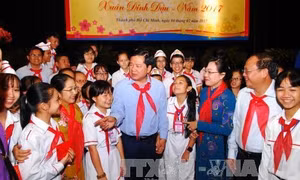 Bí thư Thành ủy Thành phố Hồ Chí Minh: Cần tạo điều kiện tốt nhất để thiếu nhi học tập, vui chơi, phát triển toàn diện